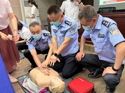 西安急救中心对洪庆公安分局警员进行急救知识技能培训